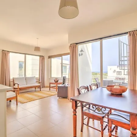 Penthouse At Turtle Bay Apartament Agios Georgios (Girne)