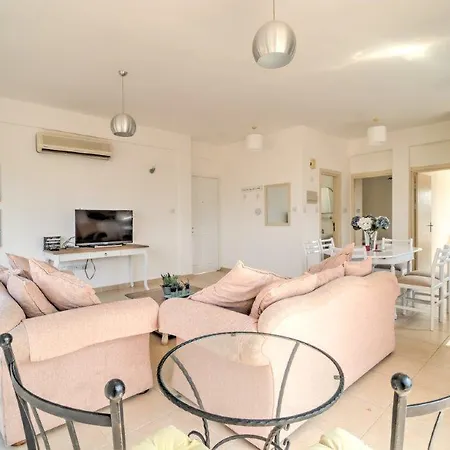 Penthouse At Turtle Bay Agios Georgios (Girne)