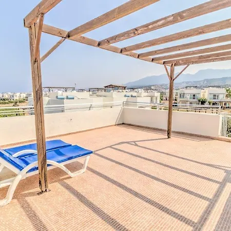 Penthouse At Turtle Bay Apartament