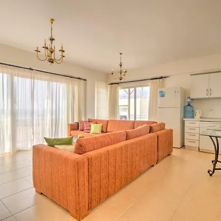 Penthouse At Turtle Bay Apartment *