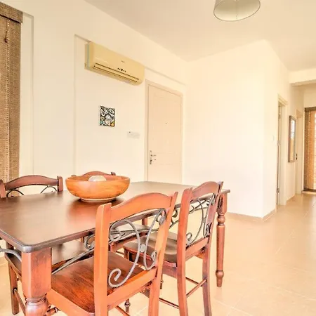 Penthouse At Turtle Bay Apartment