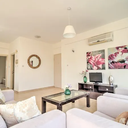 Penthouse At Turtle Bay Apartment *