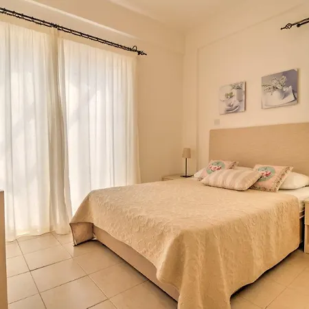 Penthouse At Turtle Bay Agios Georgios (Girne)