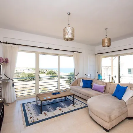 Penthouse At Turtle Bay Agios Georgios (Girne)