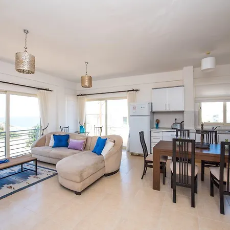 Penthouse At Turtle Bay Apartment